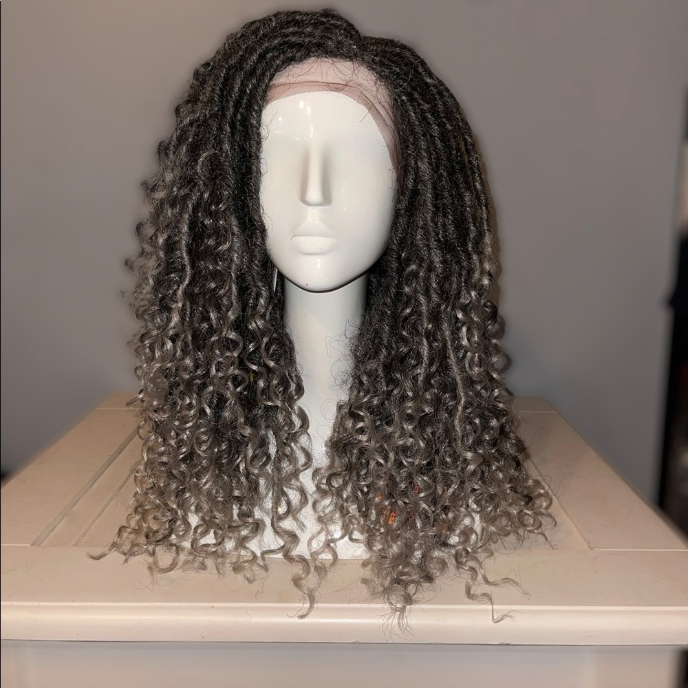 Motown tress BOHO LOC BRAID WIG COLOR 1B GREY